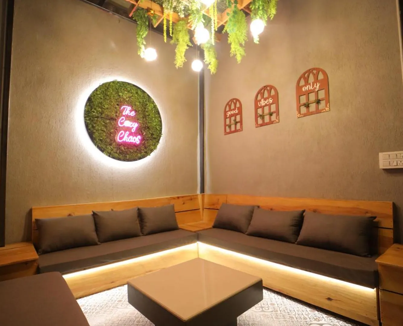 The Cozy Chaos Villa Agra  Holiday home